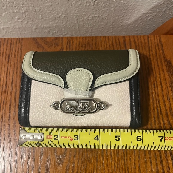NWOT Coach Jade Medium Envelope Wallet - Picture 9 of 10